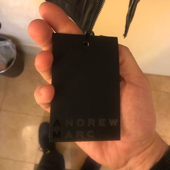 New Never Worn Andrew Marc Leather Jacket!!! - Picture 2 of 3